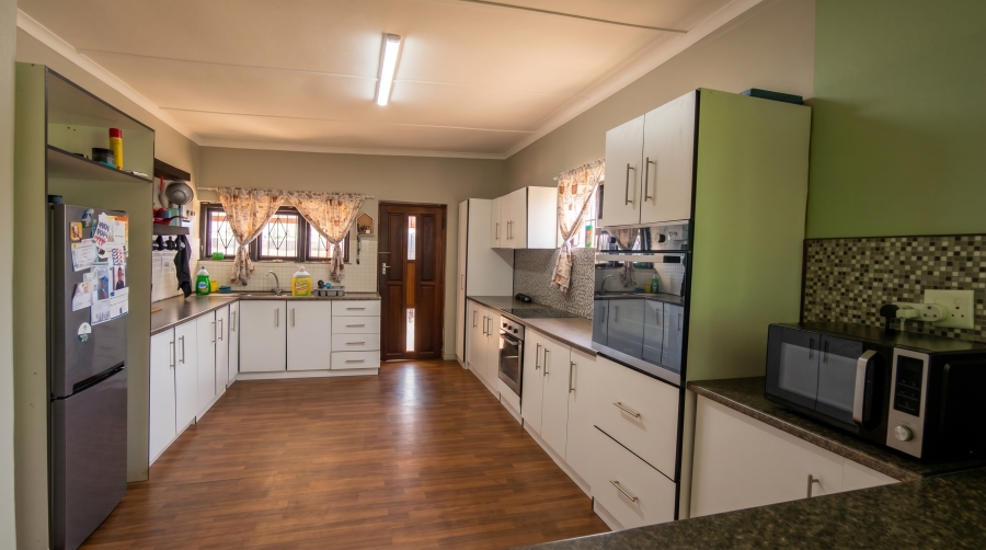 4 Bedroom Property for Sale in Napier Western Cape